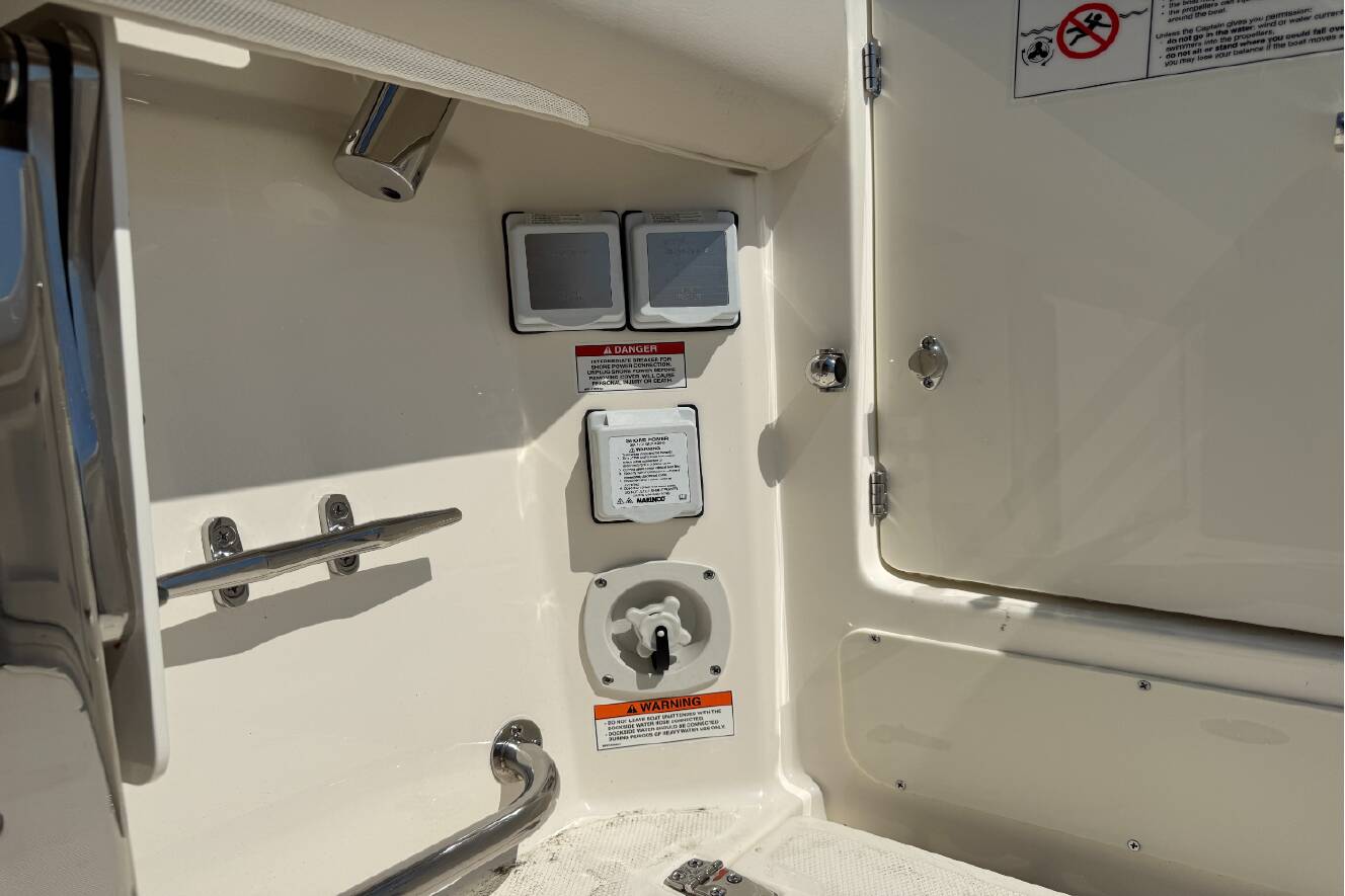A photo of this 2026 Boston Whaler 285 Conquest