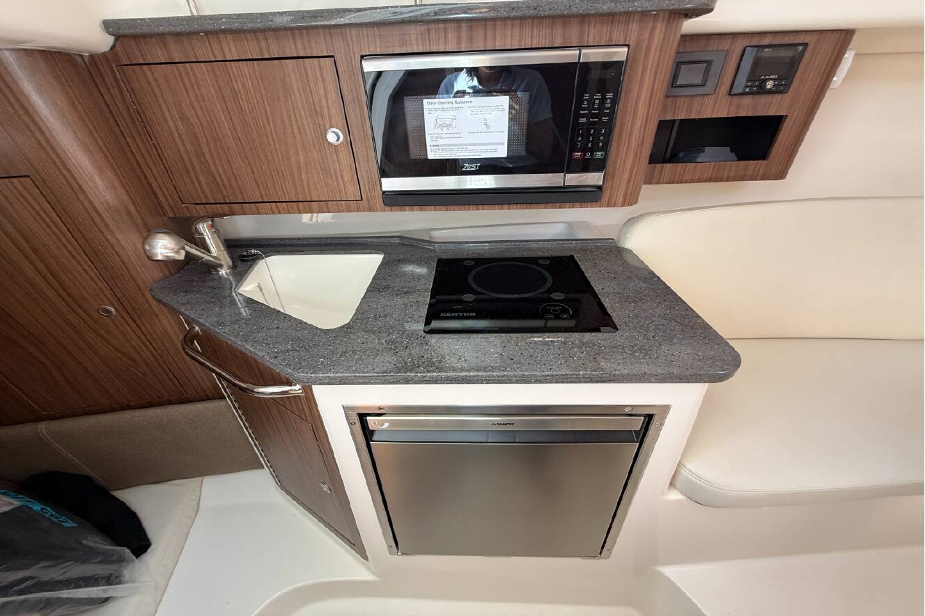 A photo of this 2026 Boston Whaler 285 Conquest