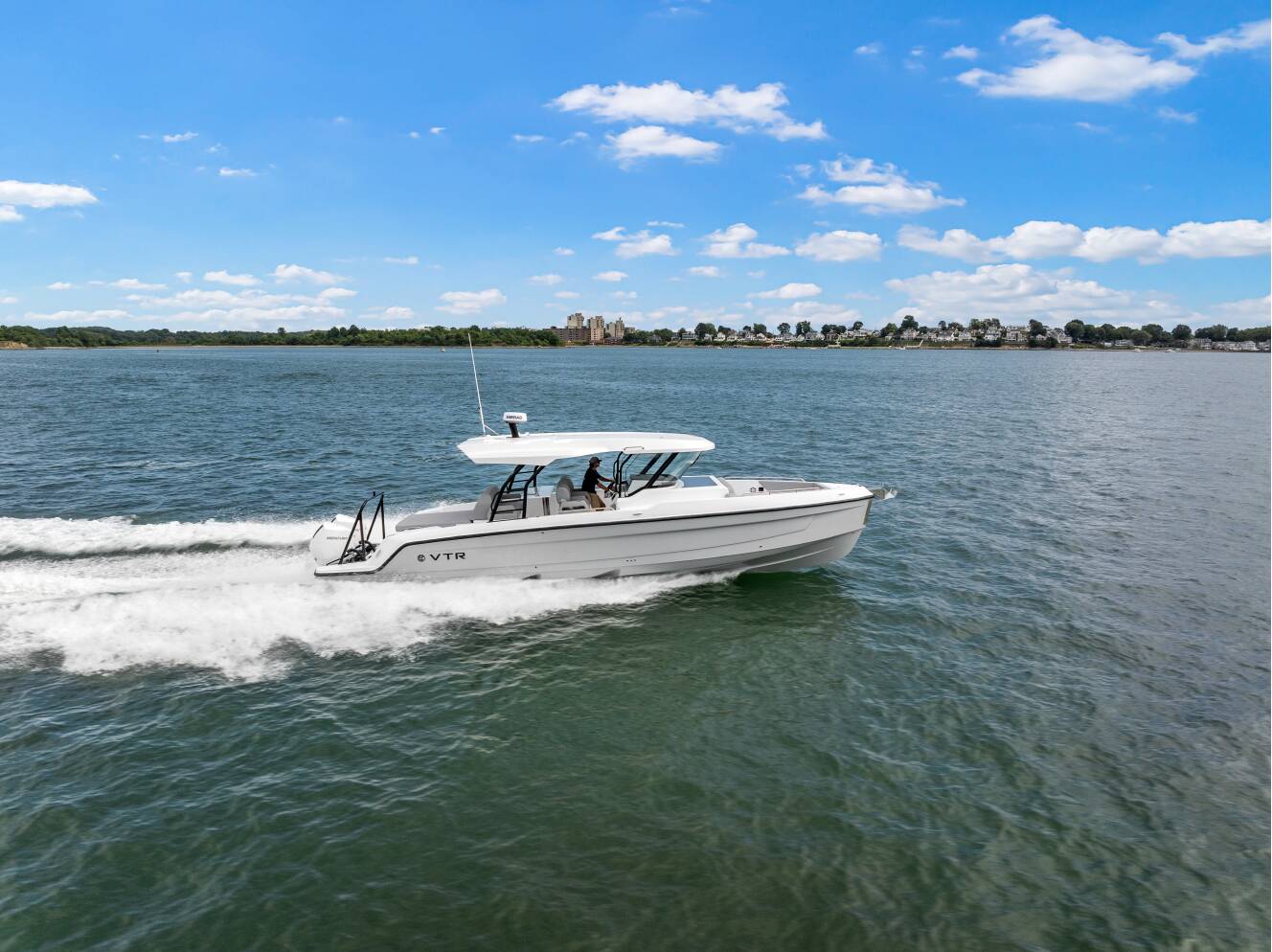 A photo of this 2026 Cruisers Yachts 38 VTR