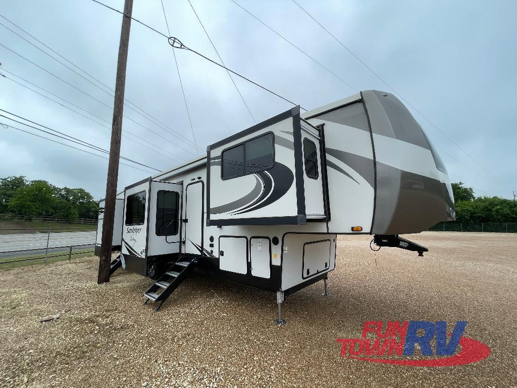 2022 Forest River Rv Sandpiper Luxury 379FLOK in cleburne TX