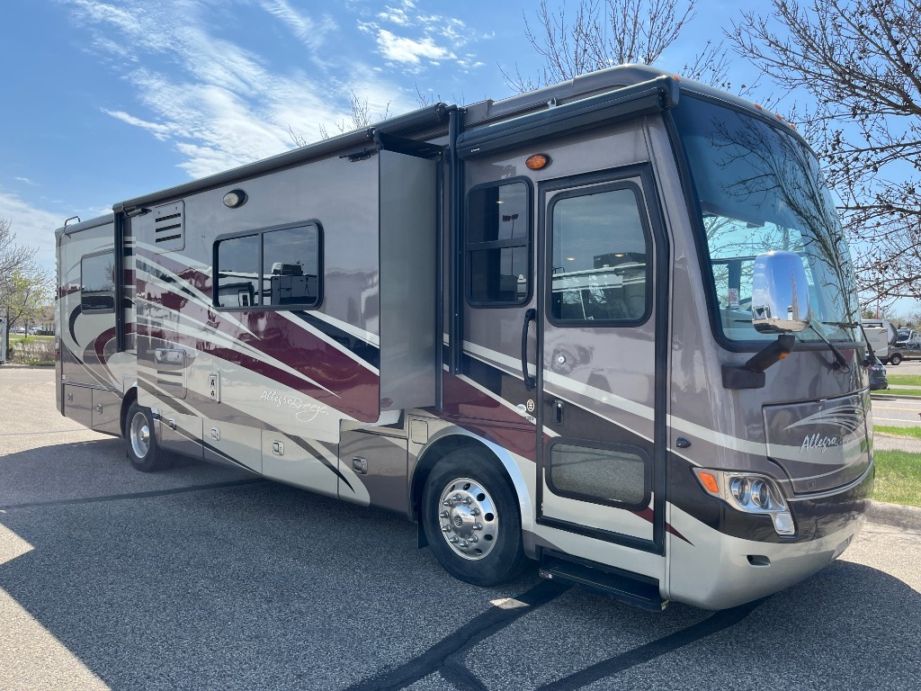2013 Tiffin Motorhomes Allegro Breeze 32 BR in ramsey MN