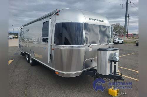 2016 Airstream International Serenity 27FB Queen in denver CO