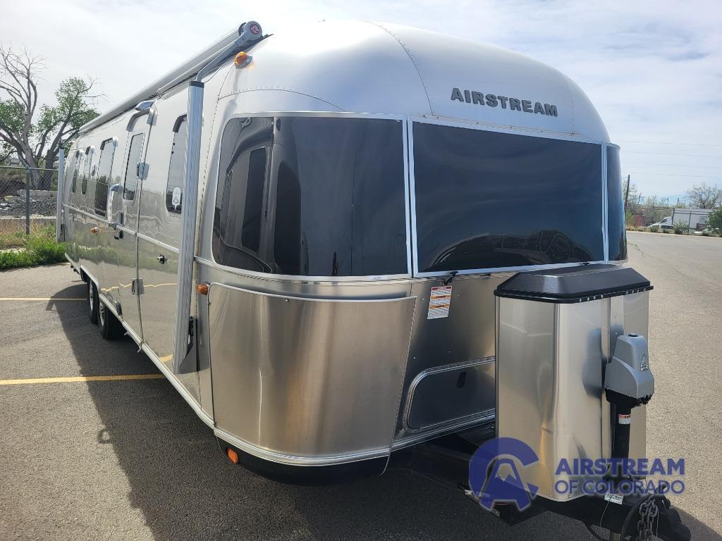 2020 Airstream Classic 33FB Queen in denver CO