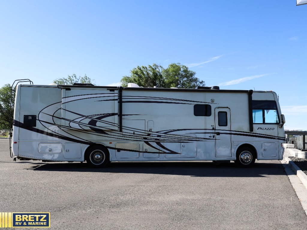 2014 Thor Motor Coach Palazzo 36 1 Class A Diesel Motorhome - Diesel Pusher RV