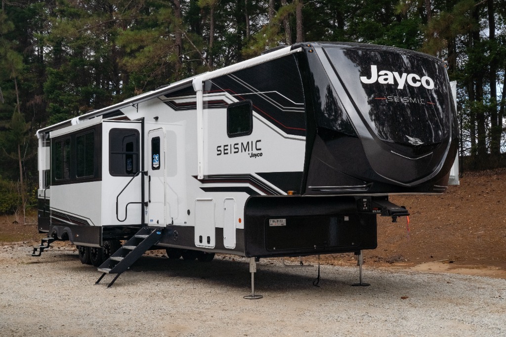 2026 Jayco Seismic 395 in mcdonough GA