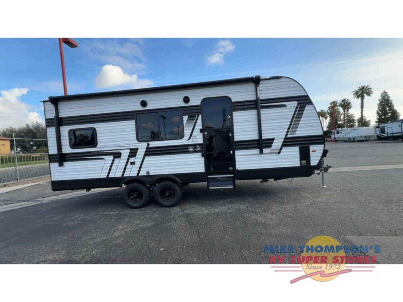 A photo of this 2026 Grand Design Momentum MAV 22MAV