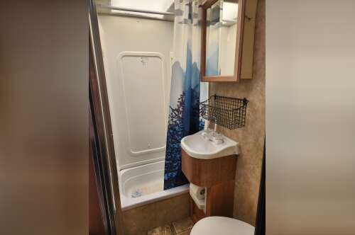 2008 Coachmen FREELANDER 2130QB in greenwich OH