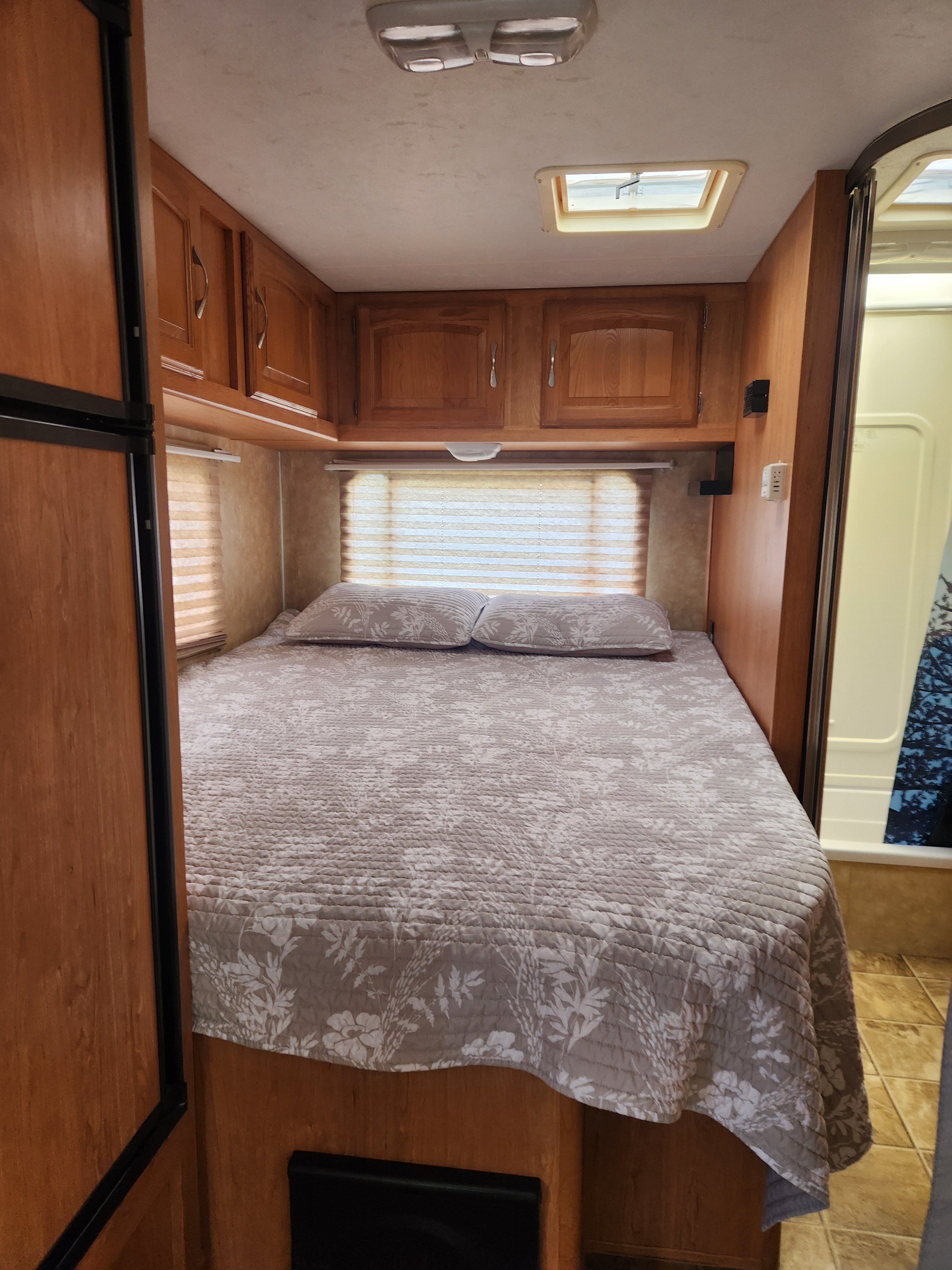 2008 Coachmen FREELANDER 2130QB in greenwich OH
