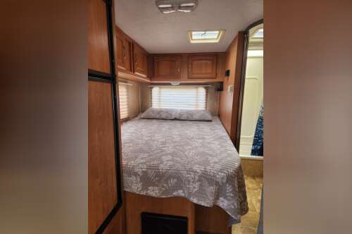 2008 Coachmen FREELANDER 2130QB in greenwich OH