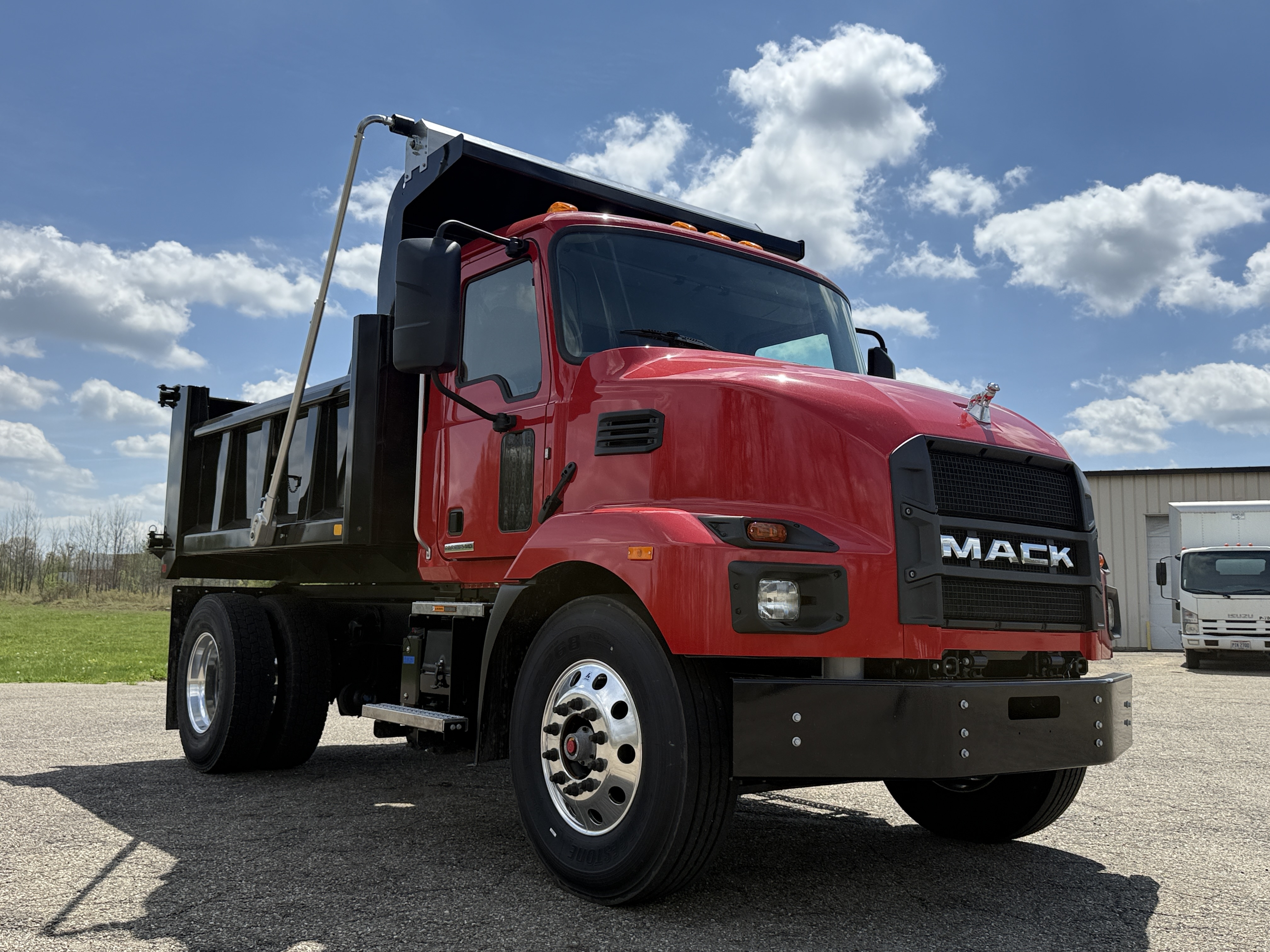 2027 MACK MD6 in Youngstown, OH