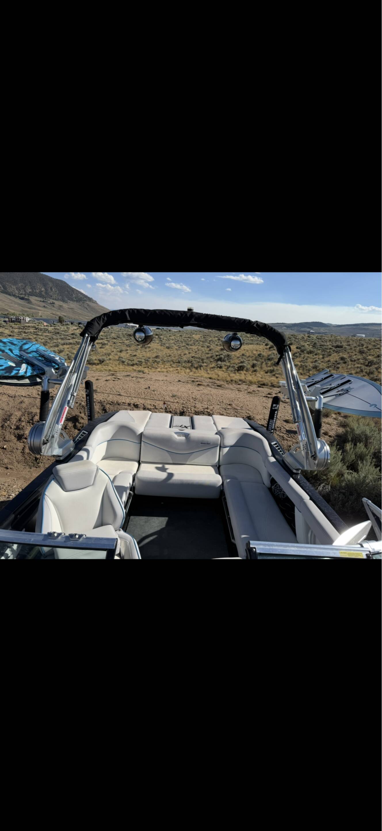 A photo of this 2017 Mastercraft Xt20