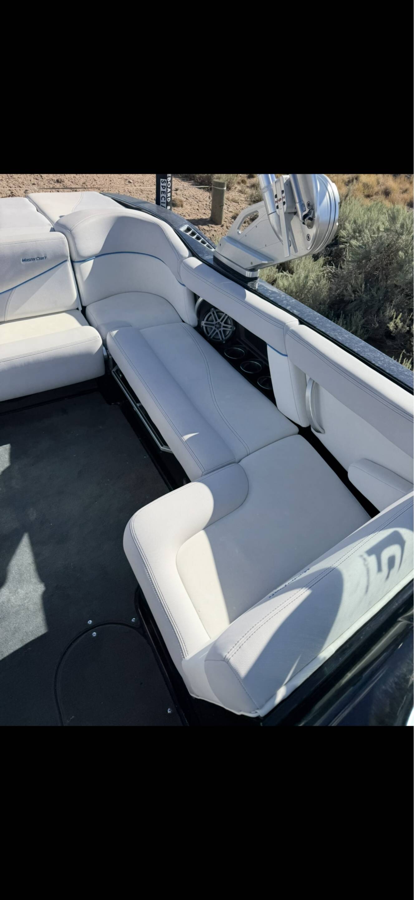 A photo of this 2017 Mastercraft Xt20