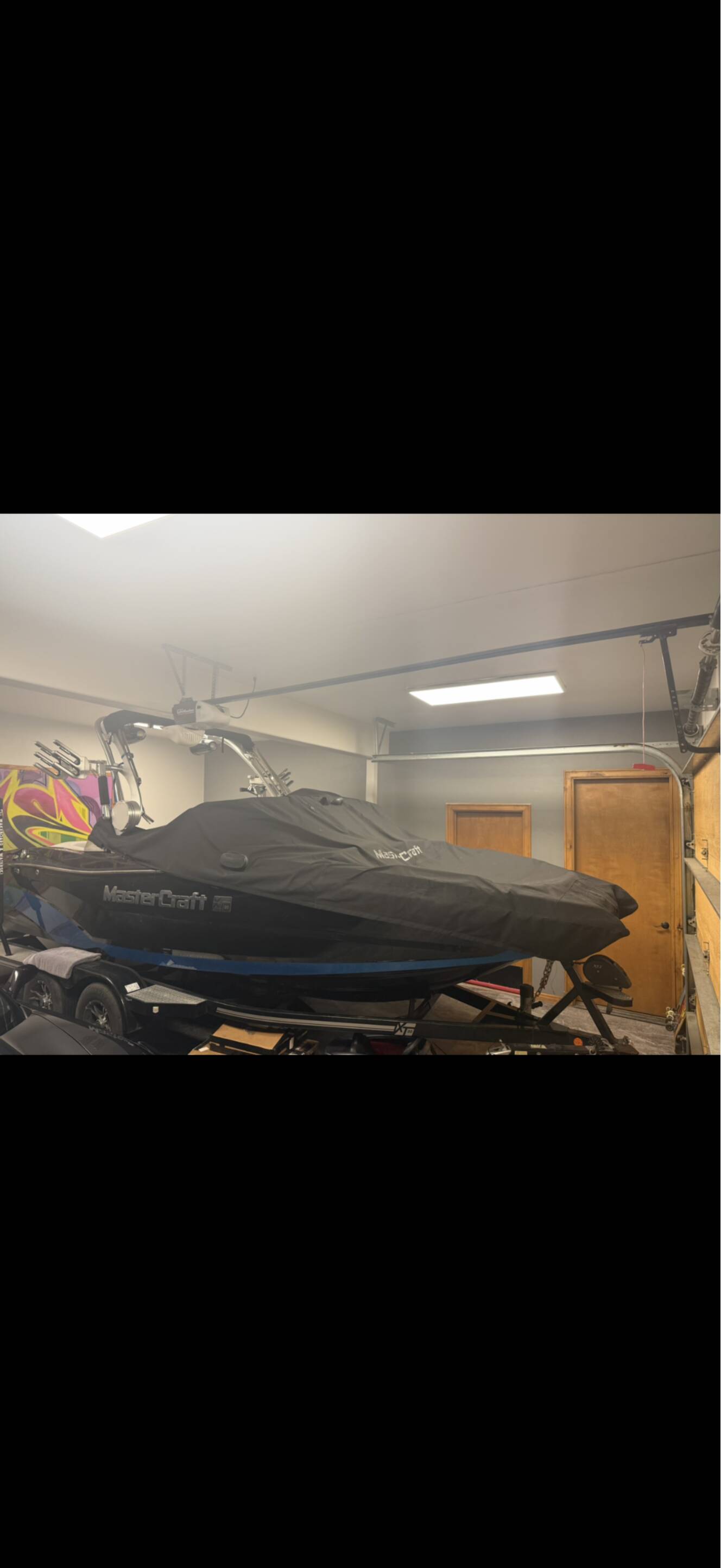 A photo of this 2017 Mastercraft Xt20