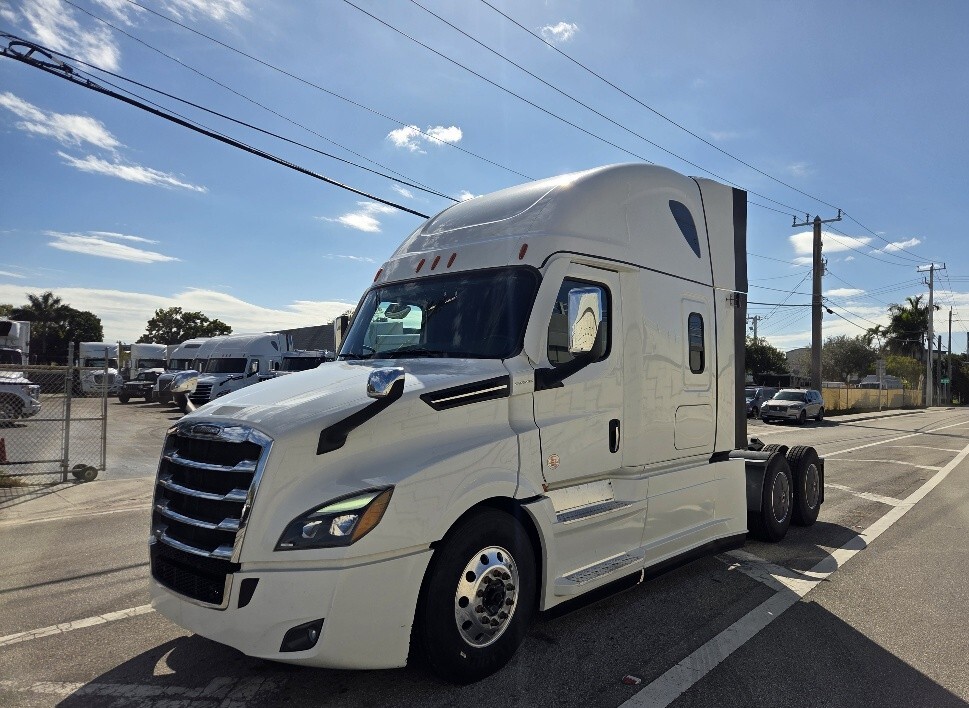 2024 FREIGHTLINER CA126 CASCADIA in Fort Lauderdale, FL