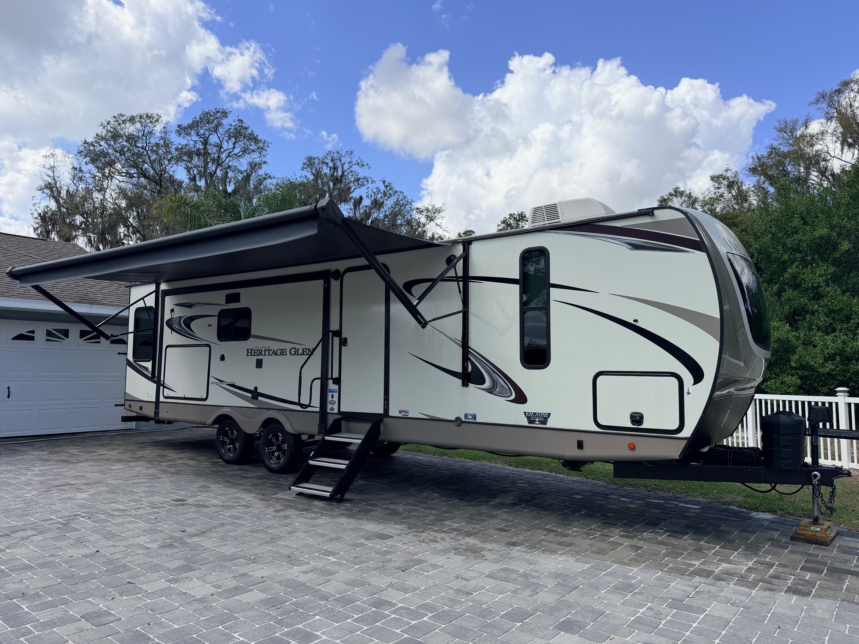 2019 Forest River WILDWOOD HERITAGE GLEN HYPER-LYTE 26RL RV