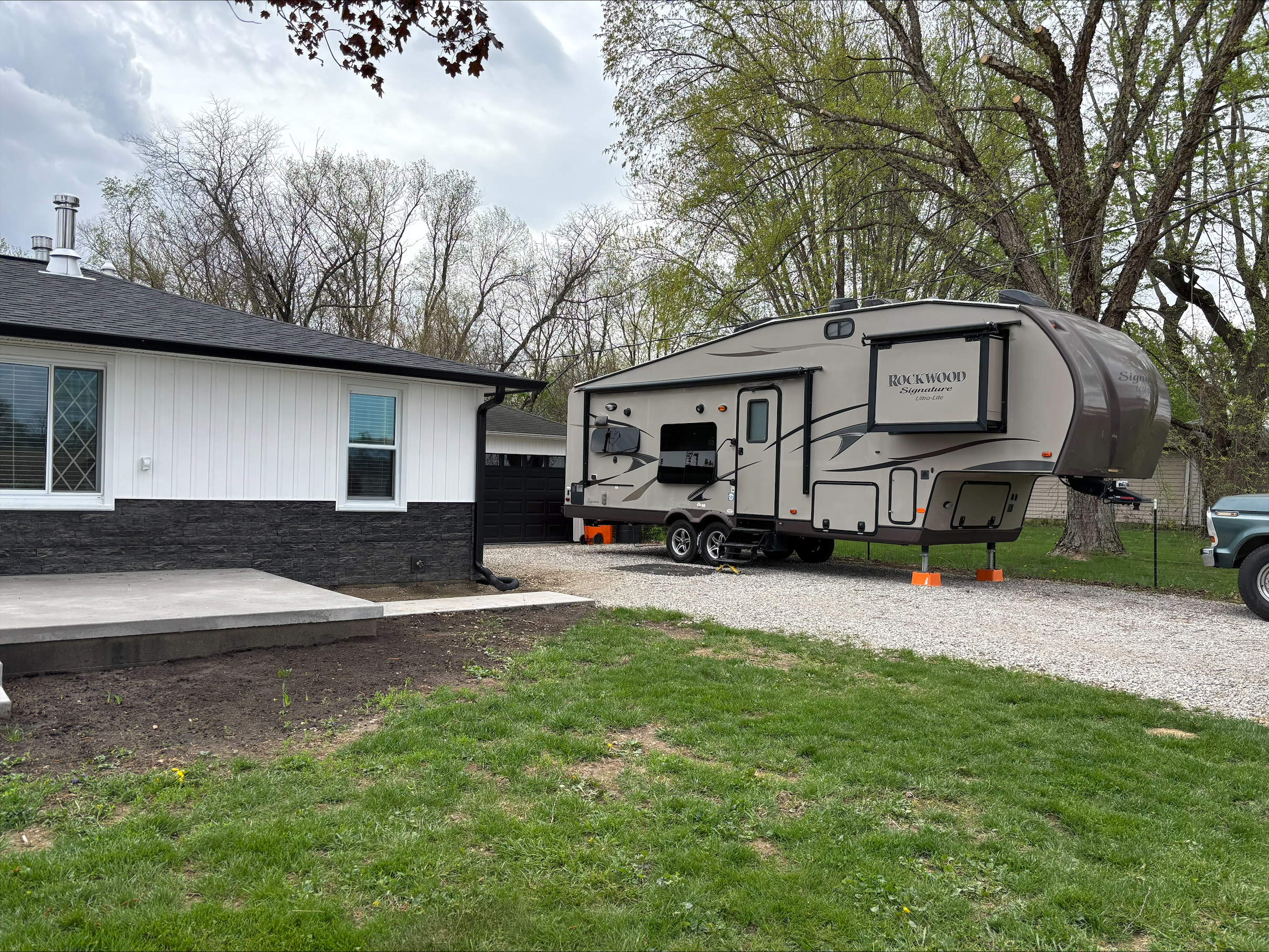 2014 Forest River ROCKWOOD SIGNATURE ULTRA LITE 8280WS in galveston IN