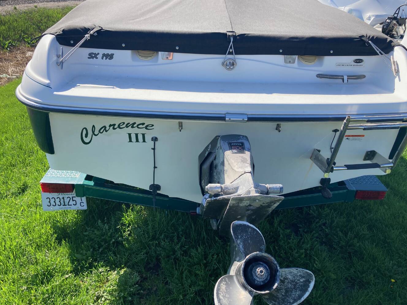 A photo of this 2006 Glastron SX195