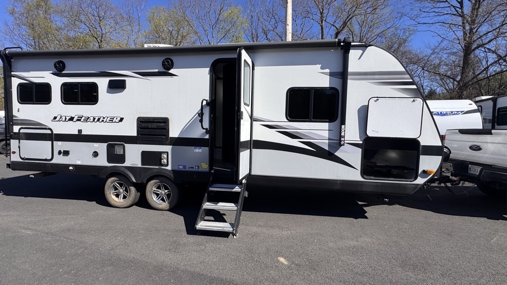 2022 Jayco JAY FEATHER 24RL in williamsburg MA