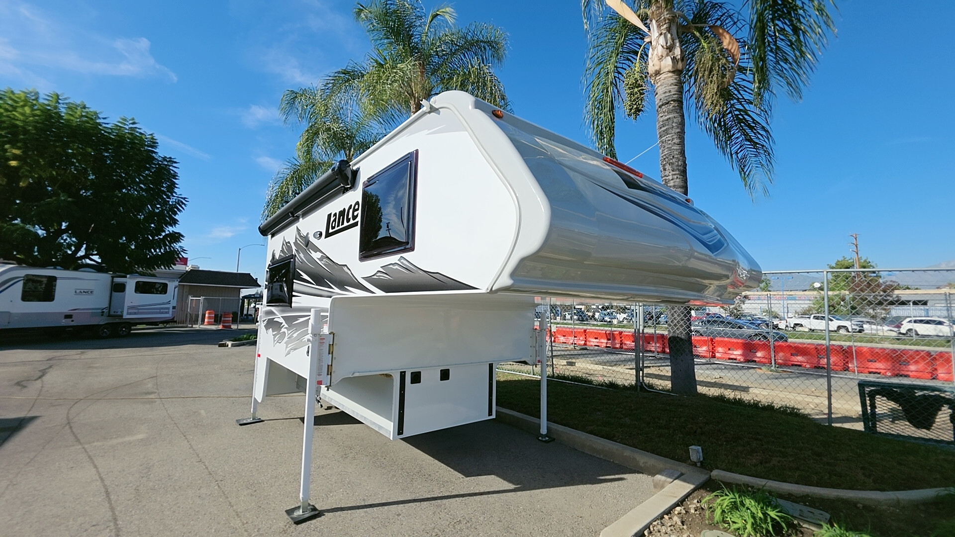 2026 Lance 850 RV