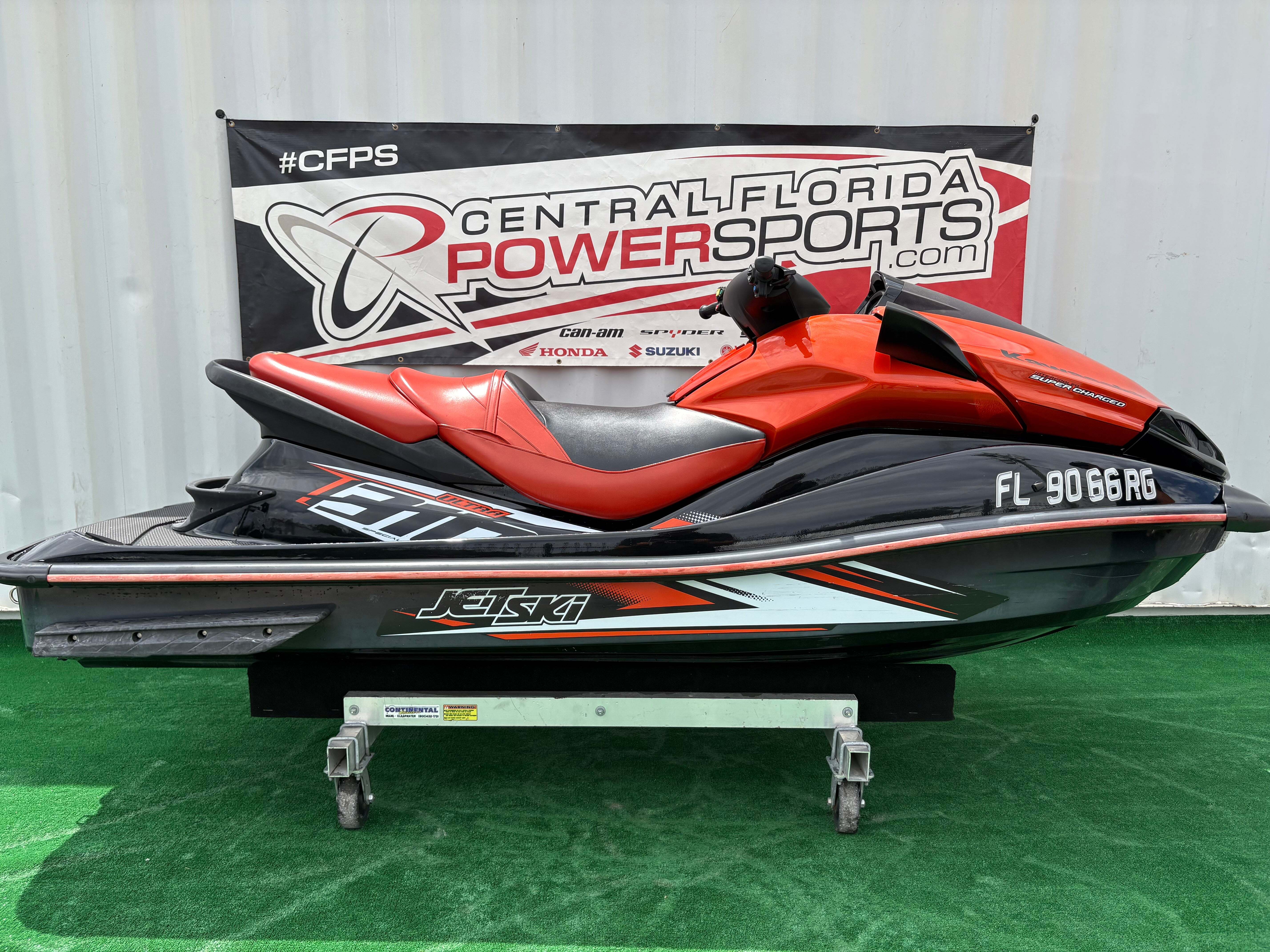 JETSKI 2台 Jet Ski For Sale - Kawasaki Two Seater Personal Watercraft - PWC