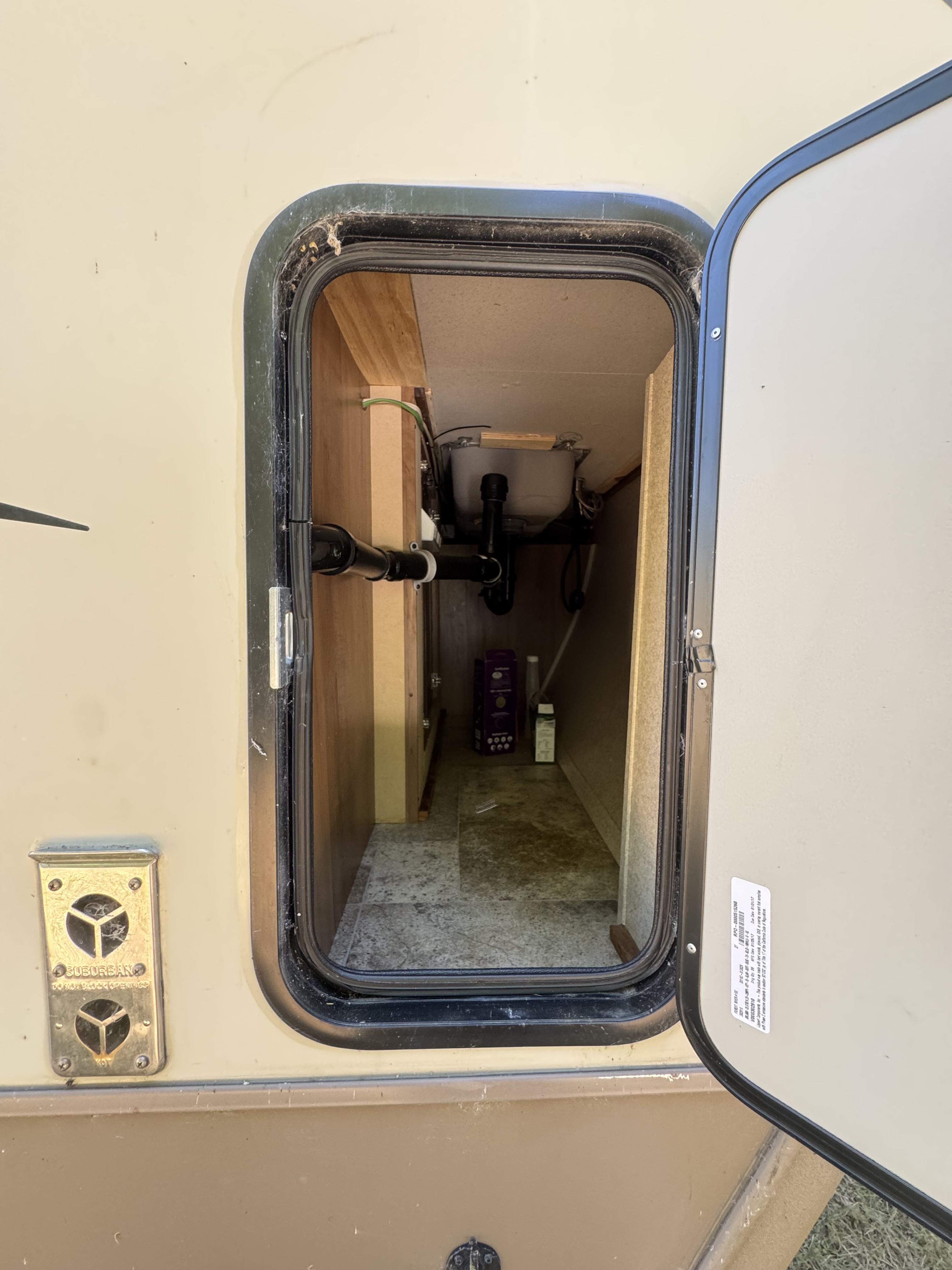 2017 Forest River ROCKWOOD SIGNATURE 8335BSS in bandon OR