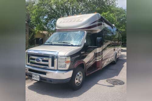 2014 Coachmen CONCORD 300TS in austin TX