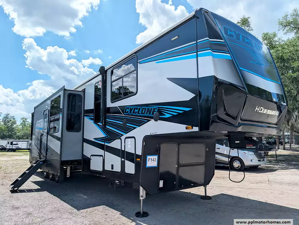 2024 Heartland Cyclone 4006 in summerfield FL