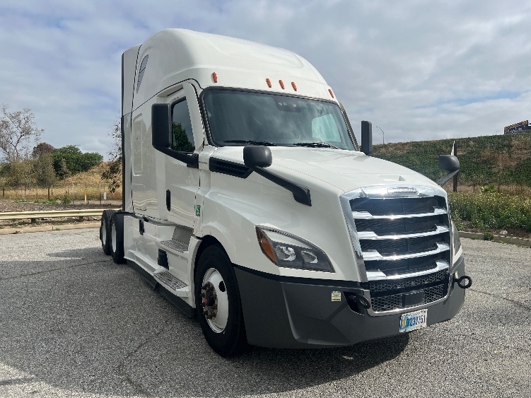 2022 FREIGHTLINER CASCADIA 126 in Torrance, CA