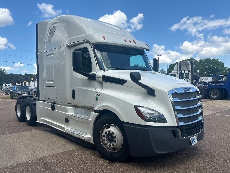 2020 FREIGHTLINER CASCADIA 126 in Jackson, MS