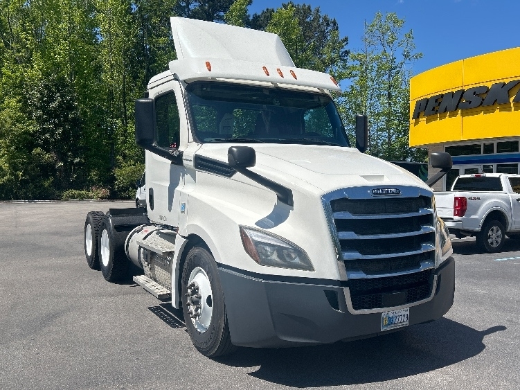 2020 FREIGHTLINER CASCADIA 126 in Ladson, SC