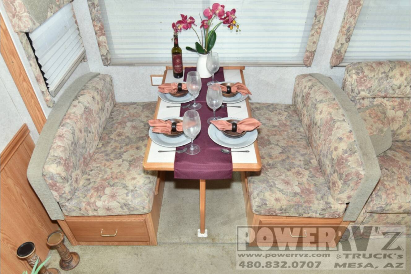 A photo of this 2001 Winnebago Adventurer 32V