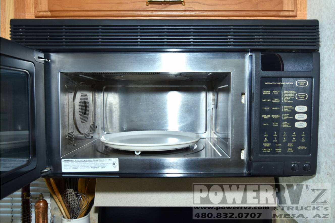A photo of this 2001 Winnebago Adventurer 32V