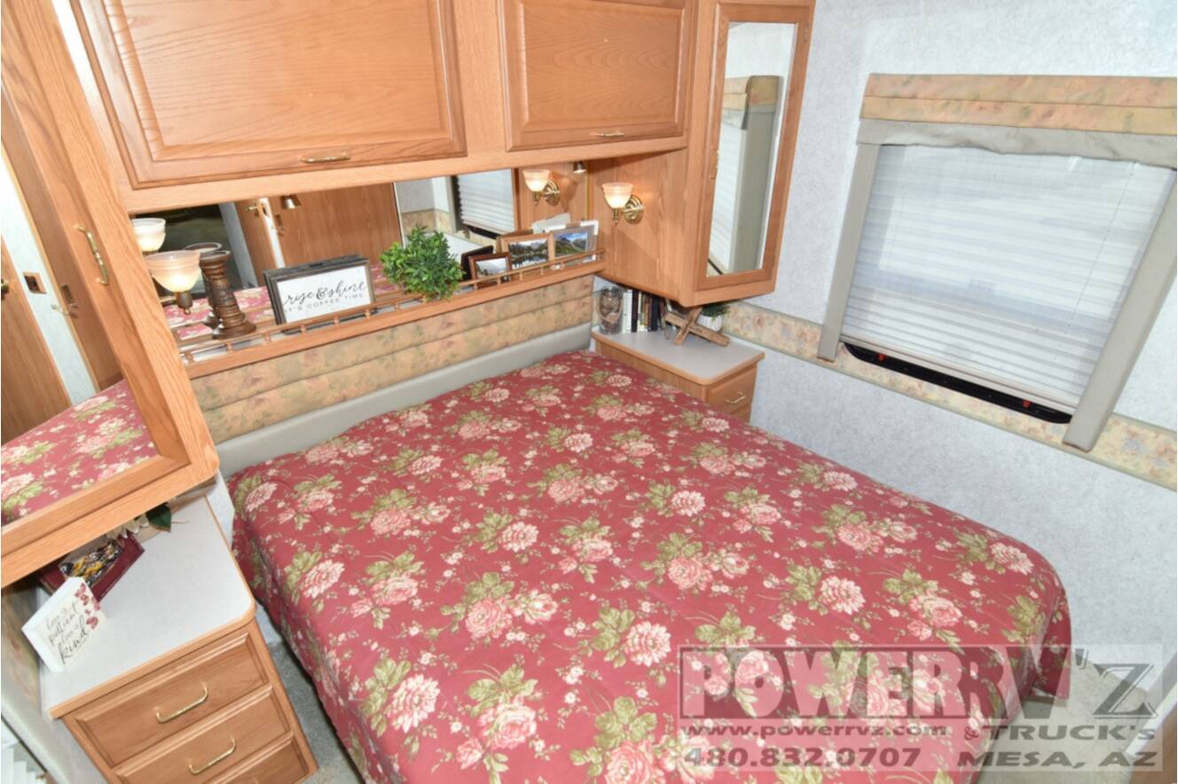 A photo of this 2001 Winnebago Adventurer 32V