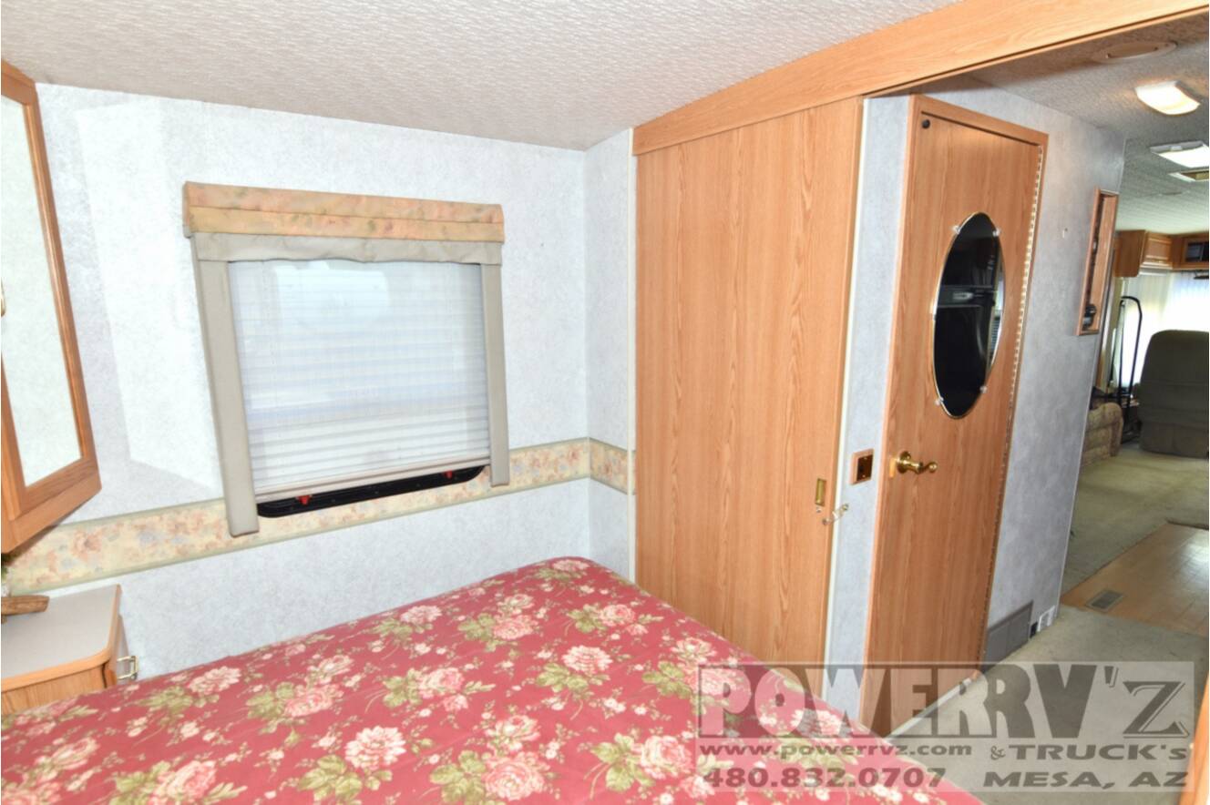 A photo of this 2001 Winnebago Adventurer 32V