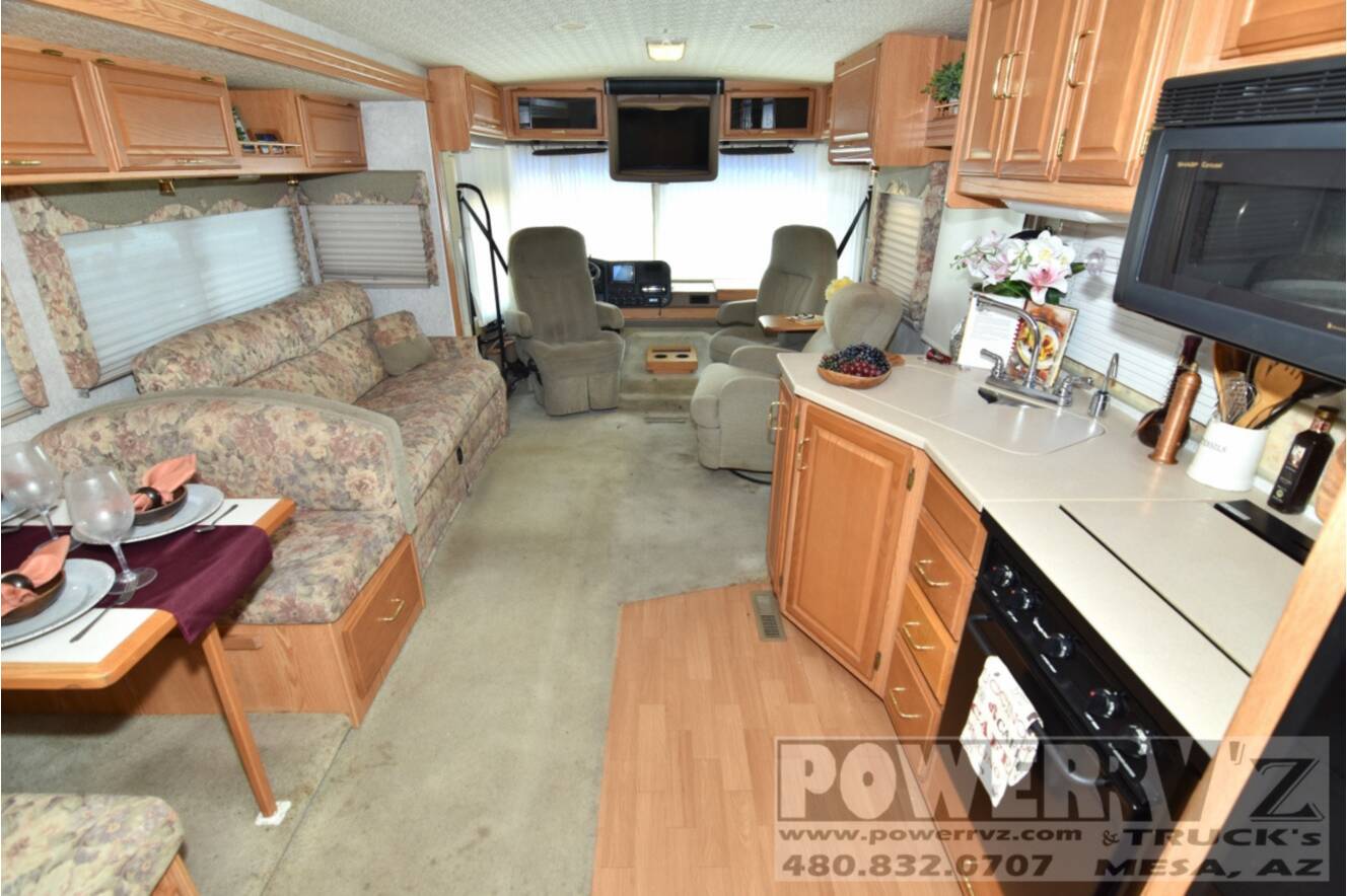 A photo of this 2001 Winnebago Adventurer 32V