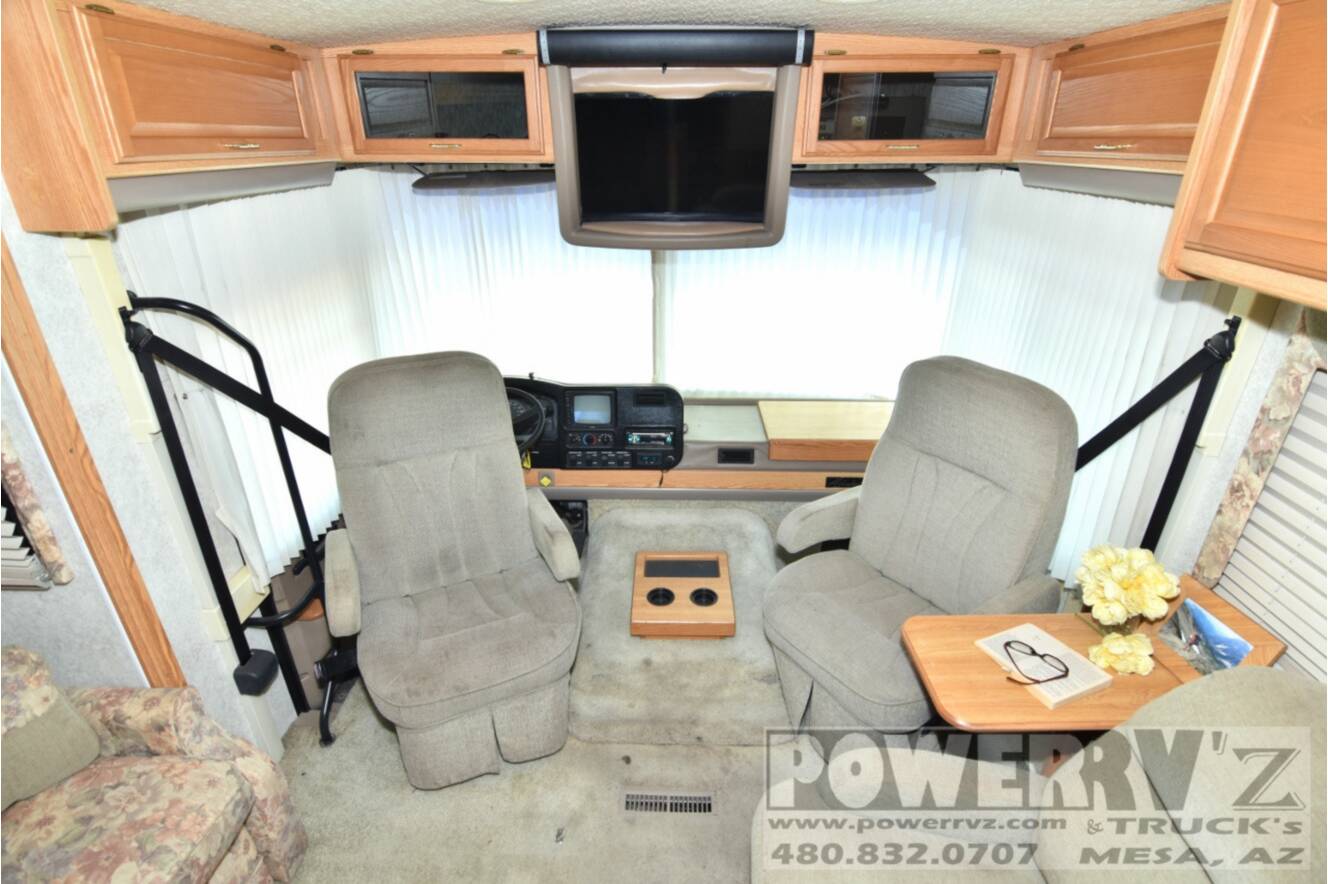 A photo of this 2001 Winnebago Adventurer 32V