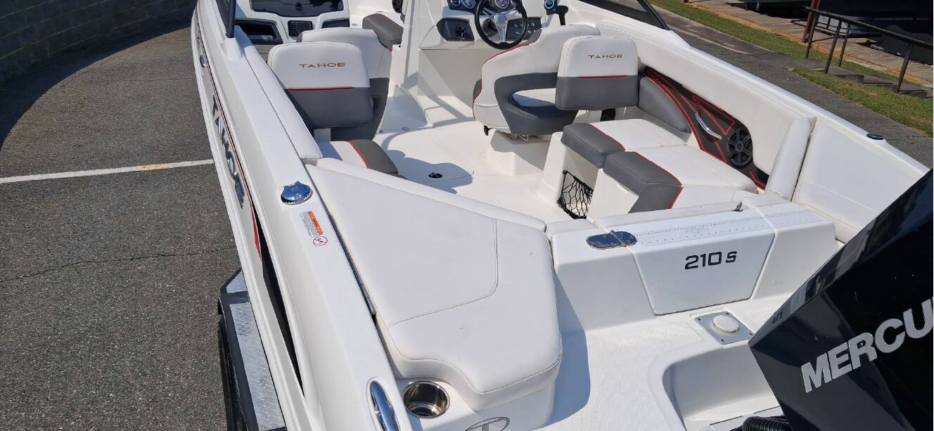 A photo of this 2022 Tahoe 210 S