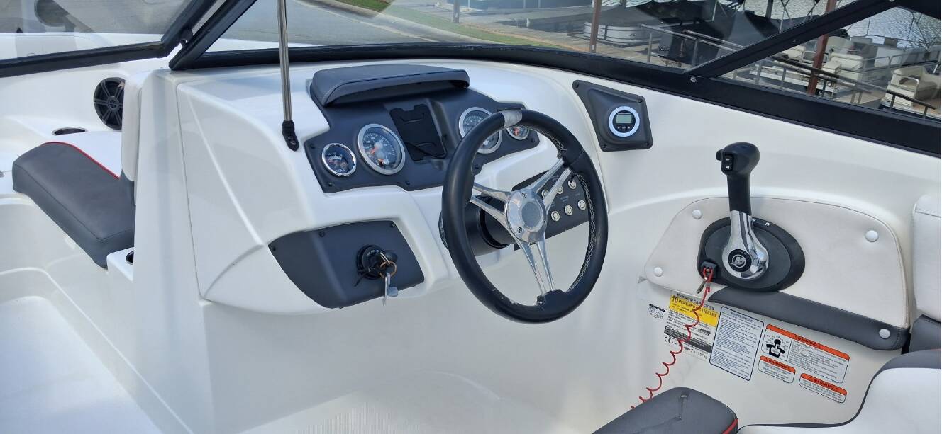 A photo of this 2022 Tahoe 210 S