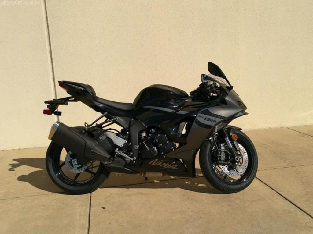 k 2005 Kawasaki Ninja® ZX-6RR's media | Motorcycle.com