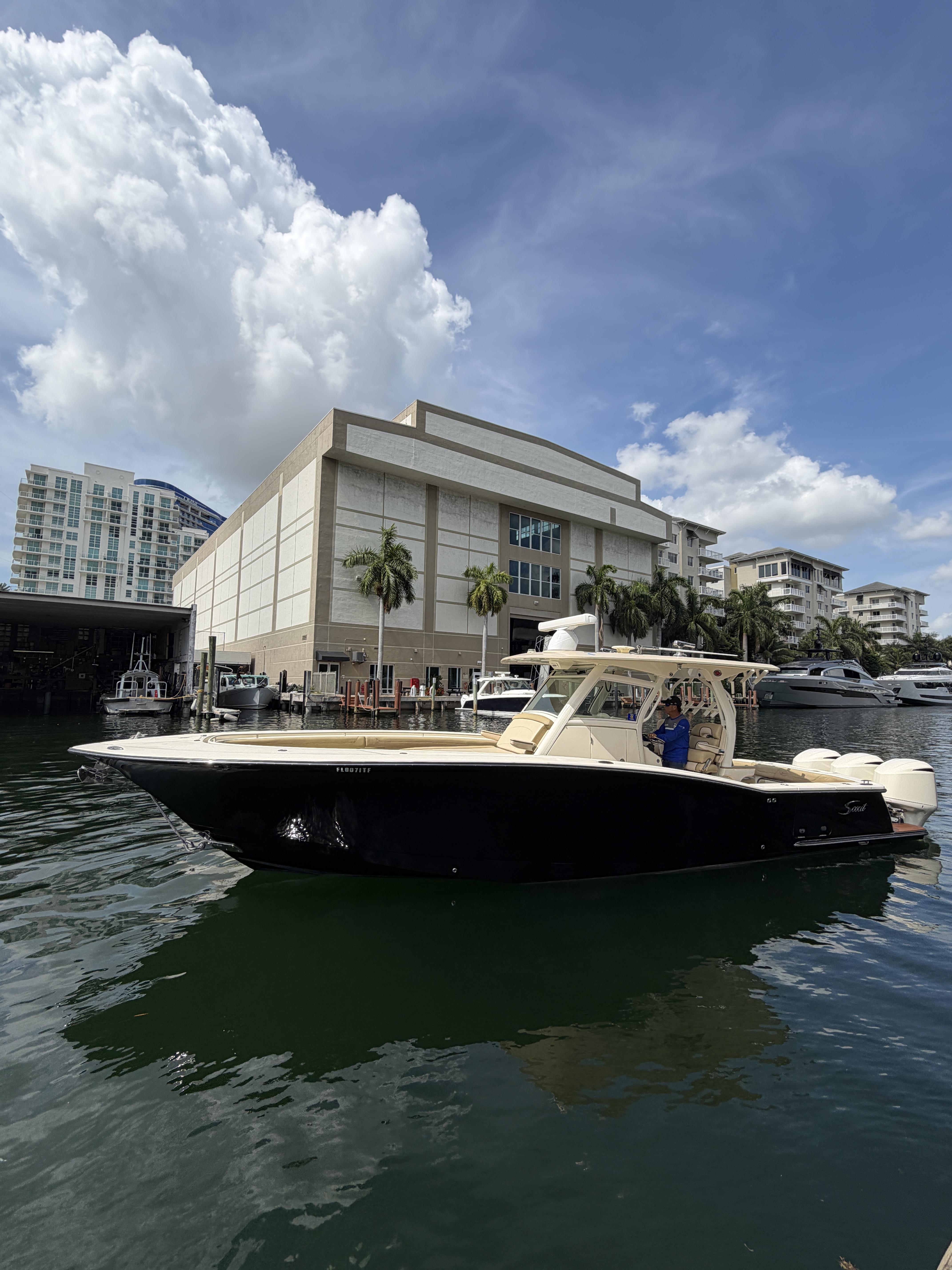 2016 Scout Boat Company 350 LXF 35' in fort lauderdale FL