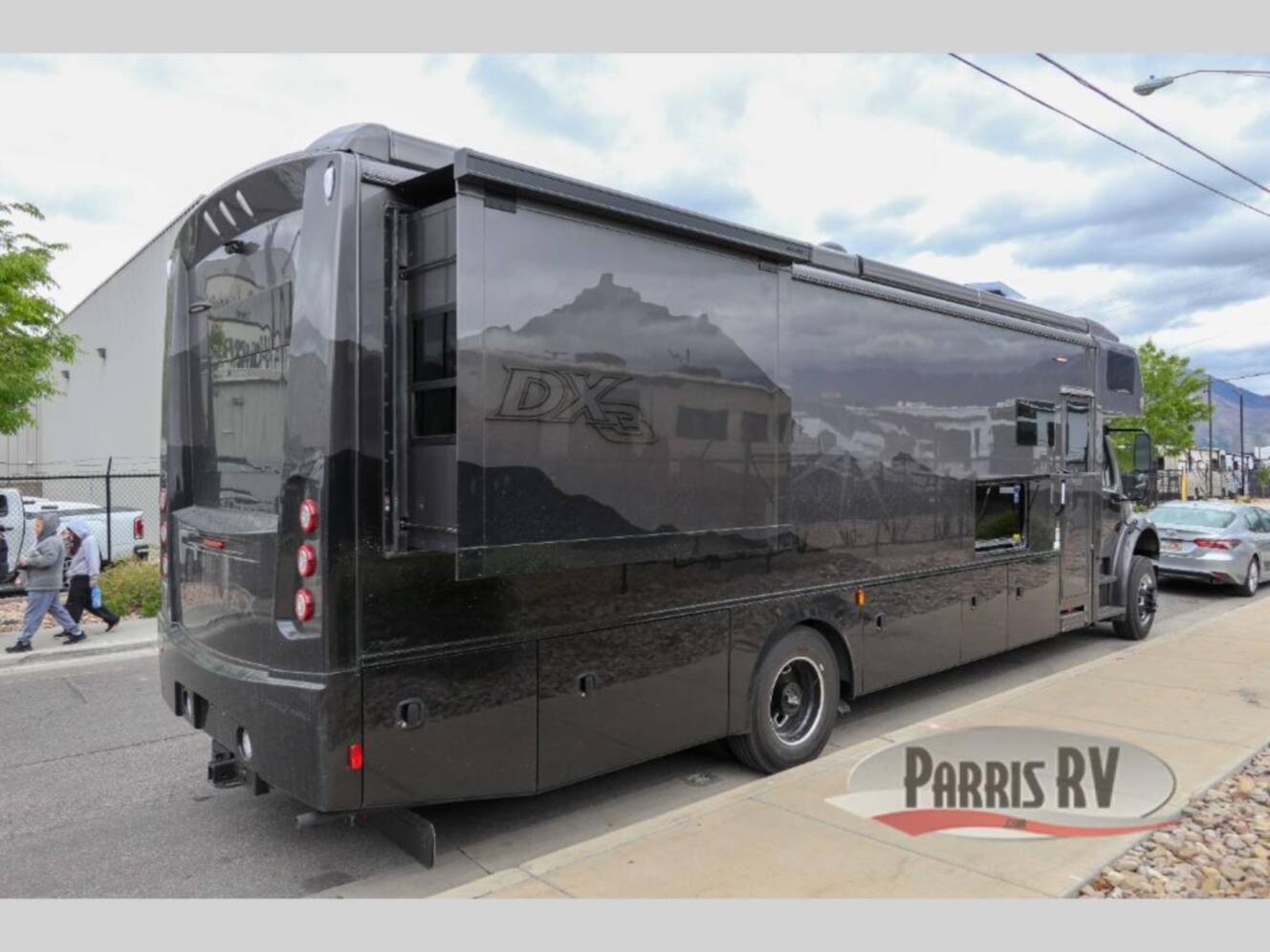 A photo of this 2026 Dynamax DX3 34KD