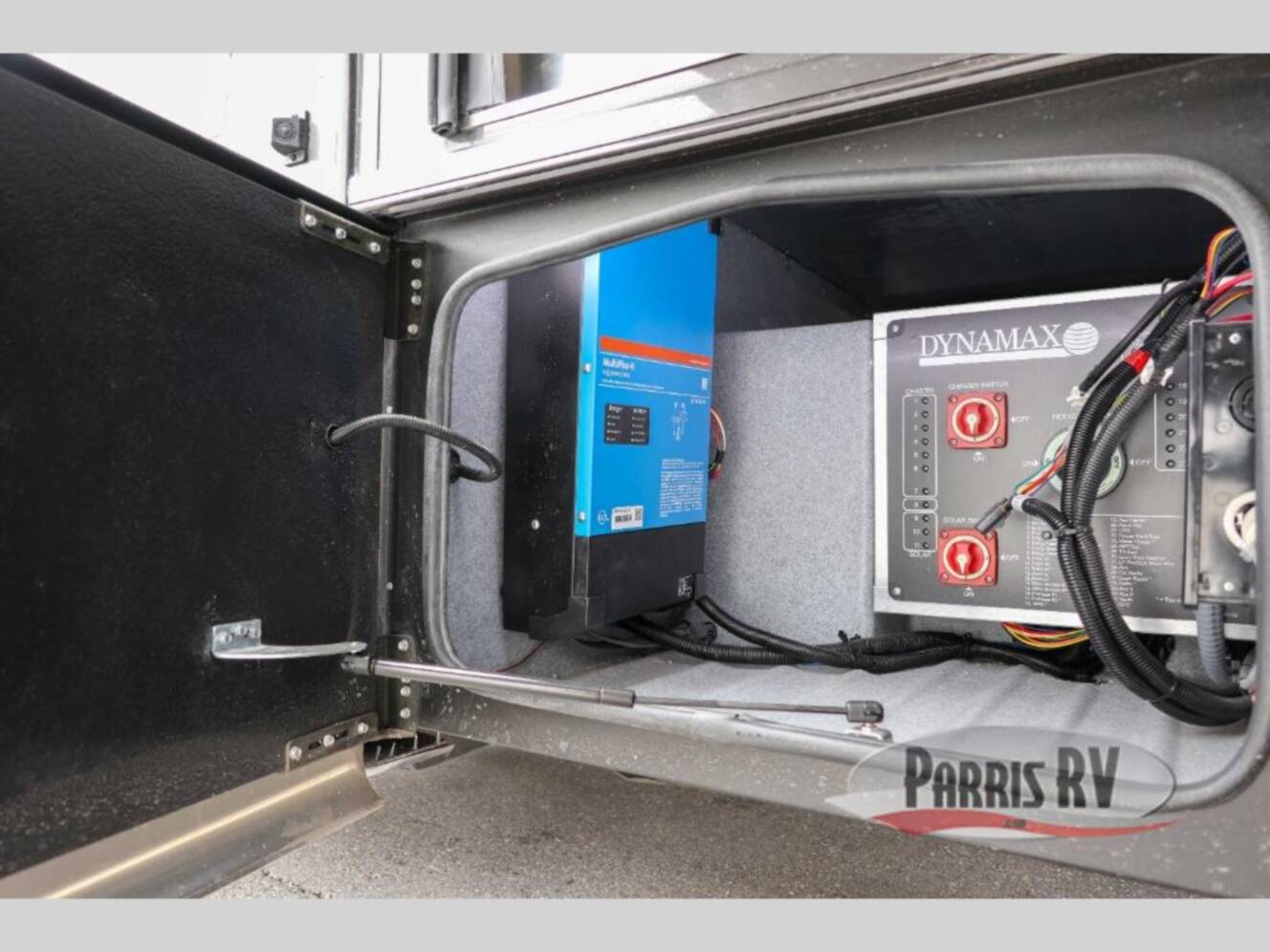 A photo of this 2026 Dynamax DX3 34KD