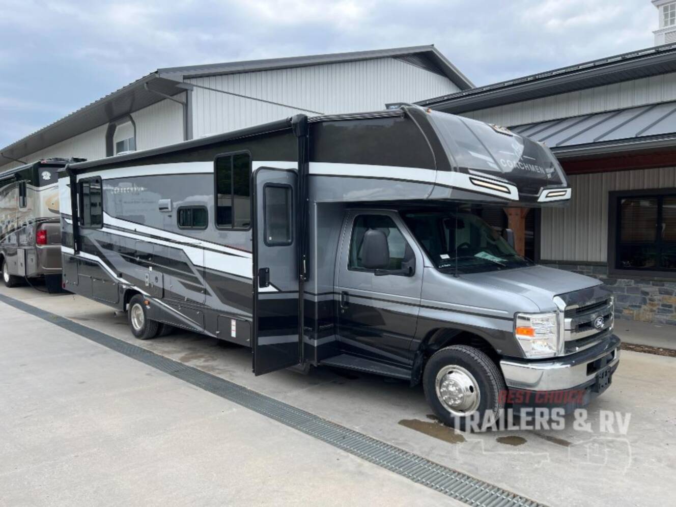 A photo of this 2026 Coachmen Rv Leprechaun 319MB Ford 450