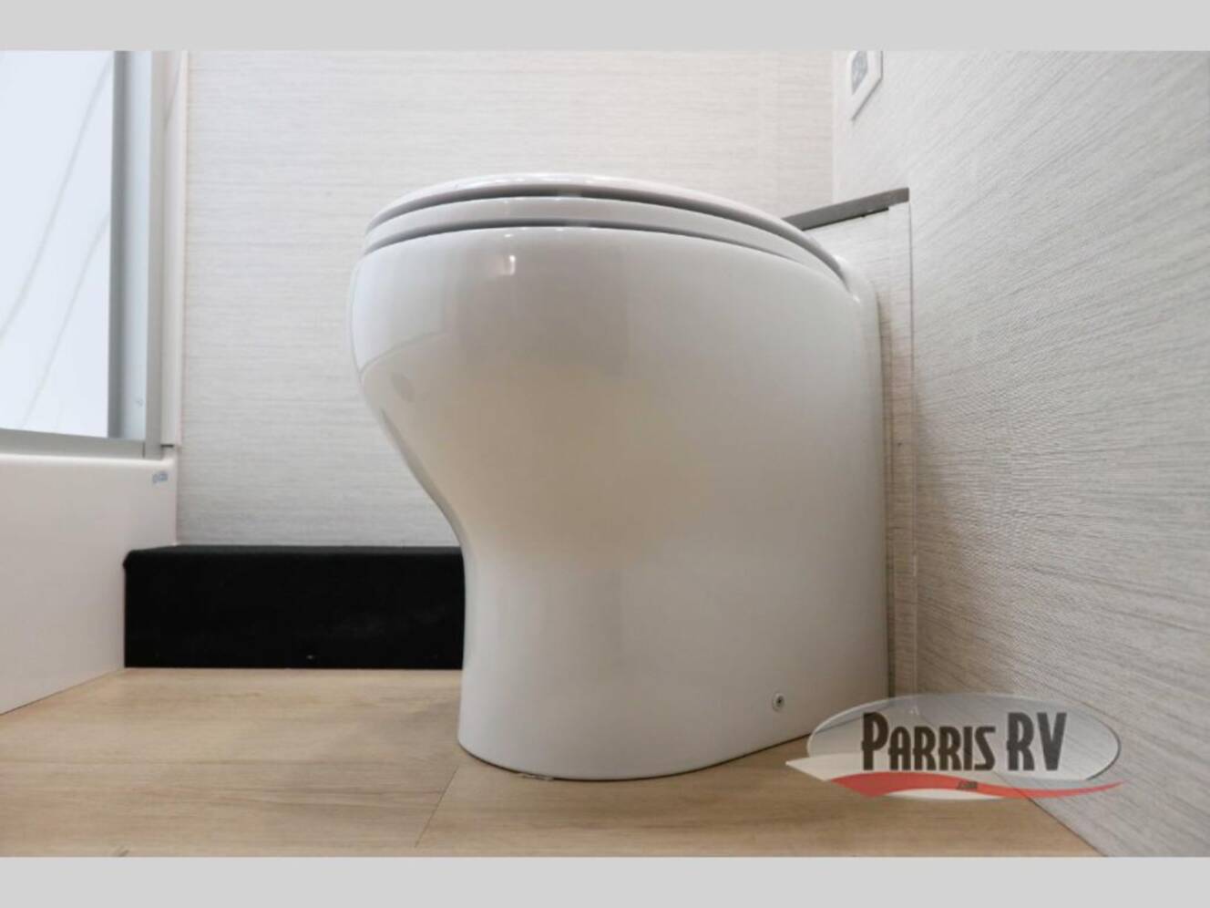 A photo of this 2026 Dynamax DX3 34KD