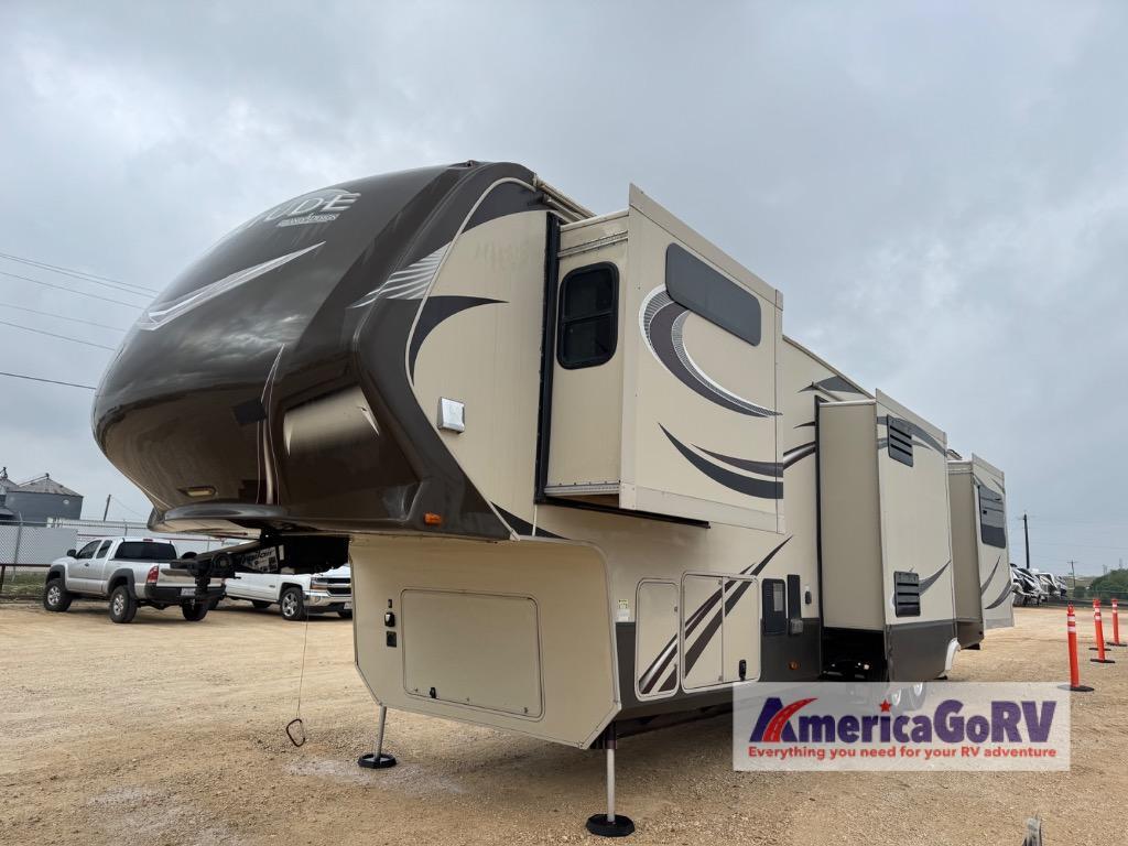 2015 Grand Design Solitude 366DEN in seguin TX