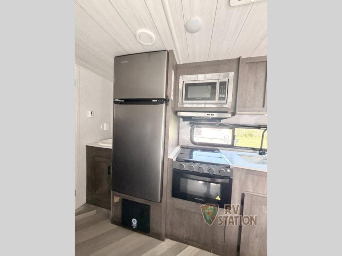 A photo of this 2022 Forest River Rv Salem Cruise Lite 261BHXL