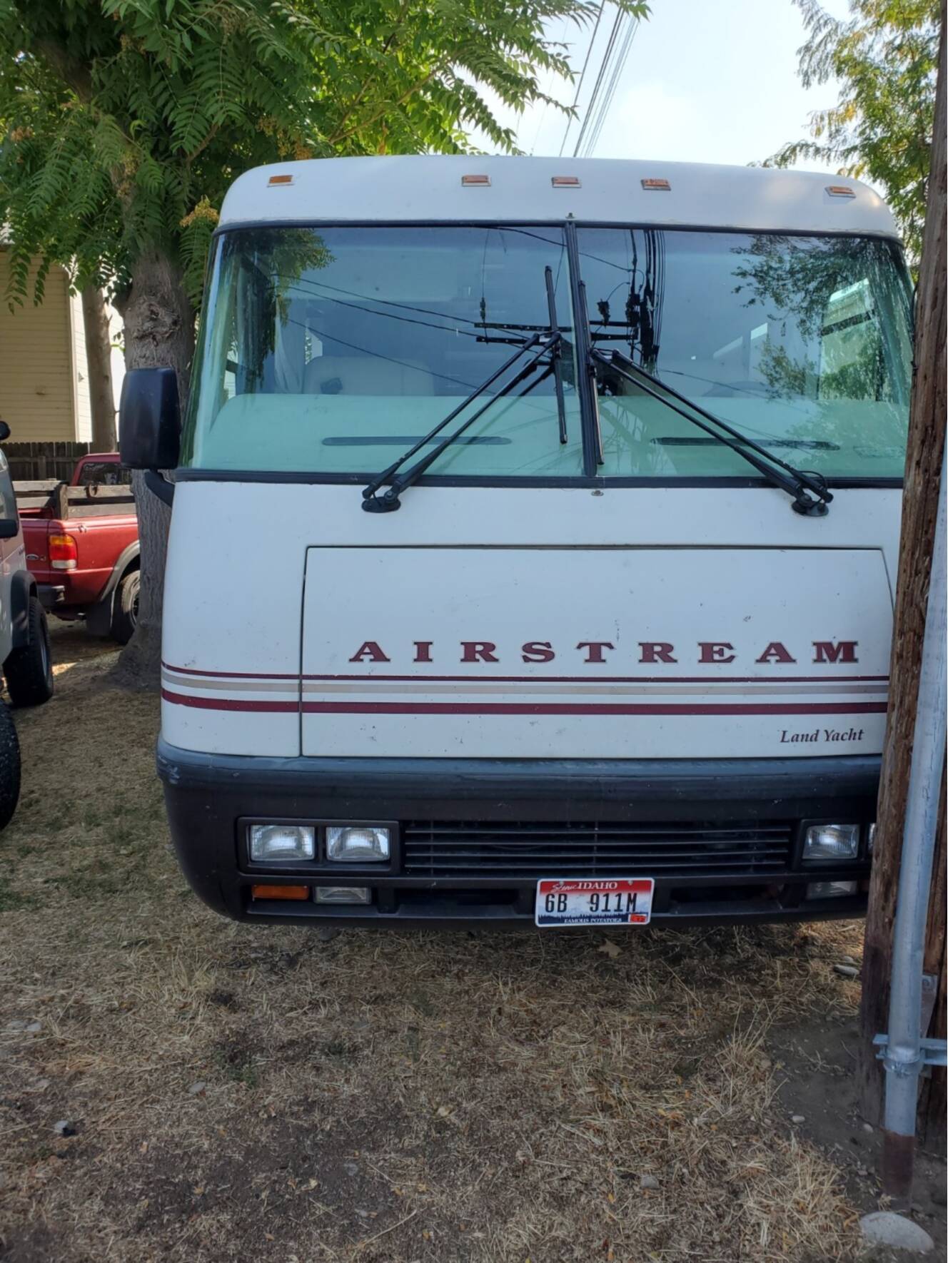 A photo of this 1999 Airstream LAND YACHT 30