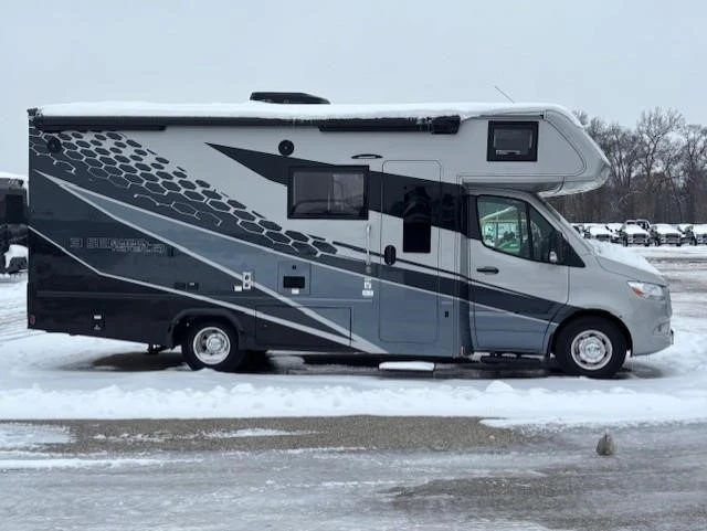 2026 Dynamax ISATA 3 24FW RV