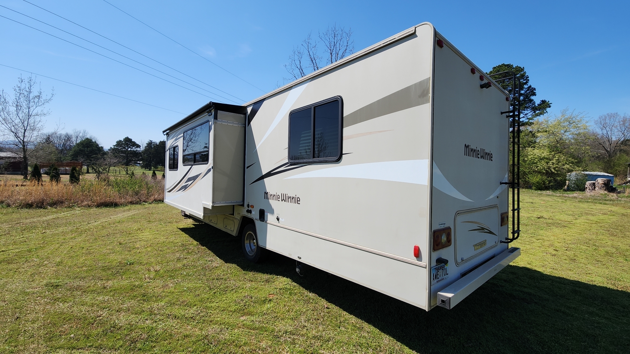 2016 Winnebago MINNIE WINNIE 31K in delaware AR