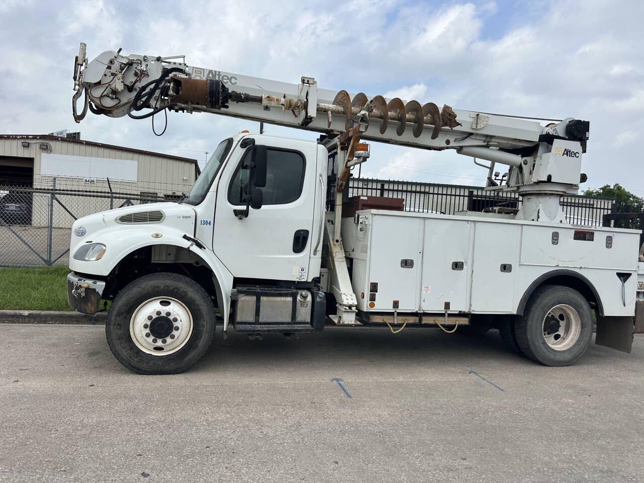 2015 FREIGHTLINER BUSINESS CLASS M2 106 in Houston, TX